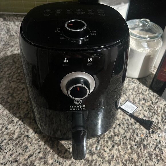 Black magic bullet air fryer - Picture 1 of 6